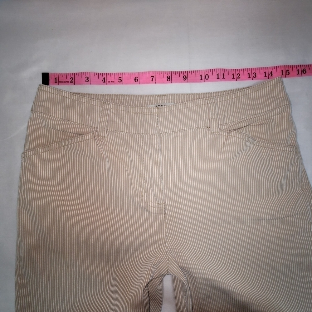 Jones New York Stretch Tan & White Seersucker Cropped Women's Pants Size 4 - Picture 8 of 10
